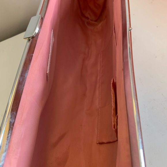 Chinese Laundry clutch - Picture 4 of 7